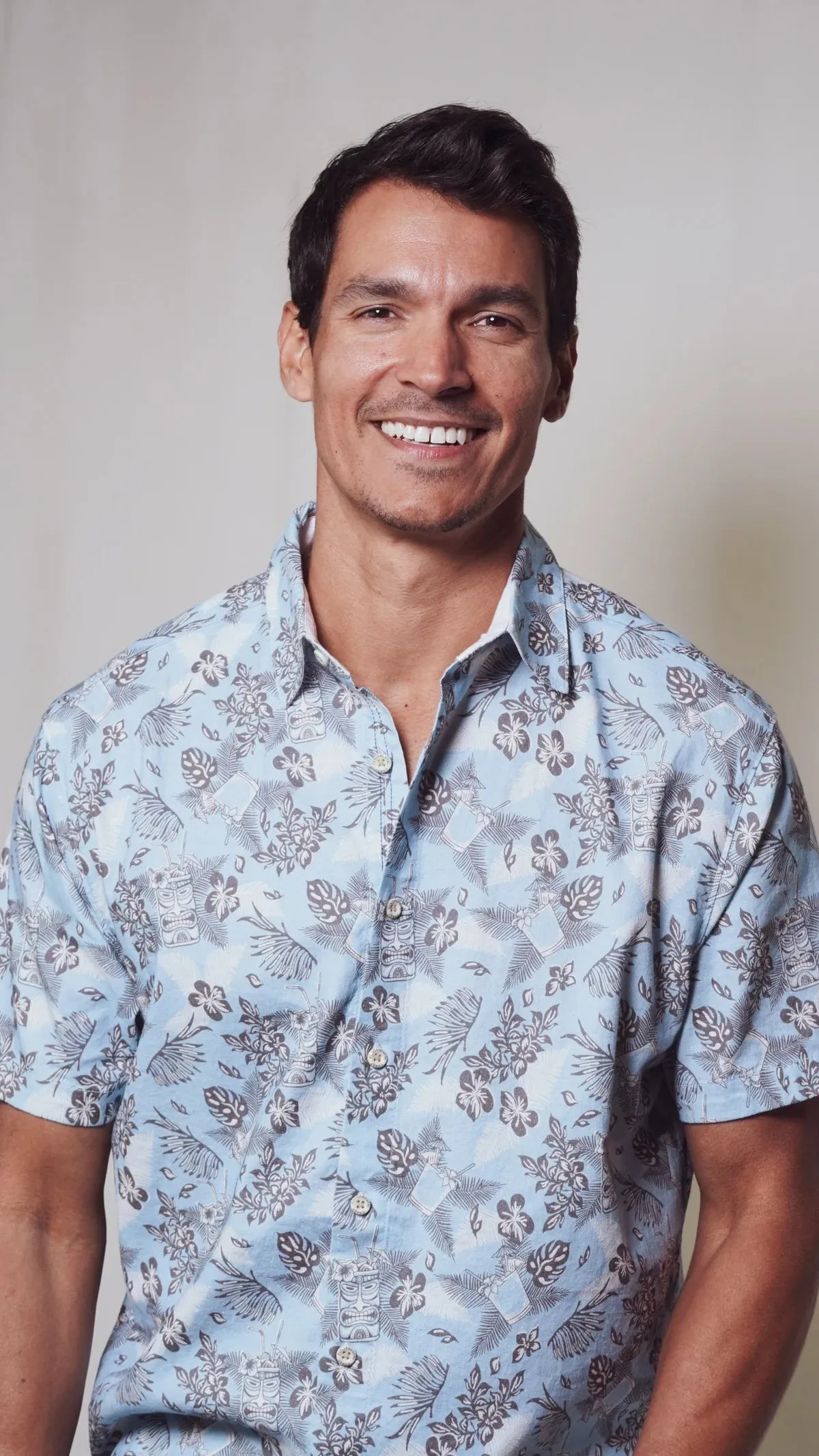 Bondi Luau Button Down Short Sleeve Shirt