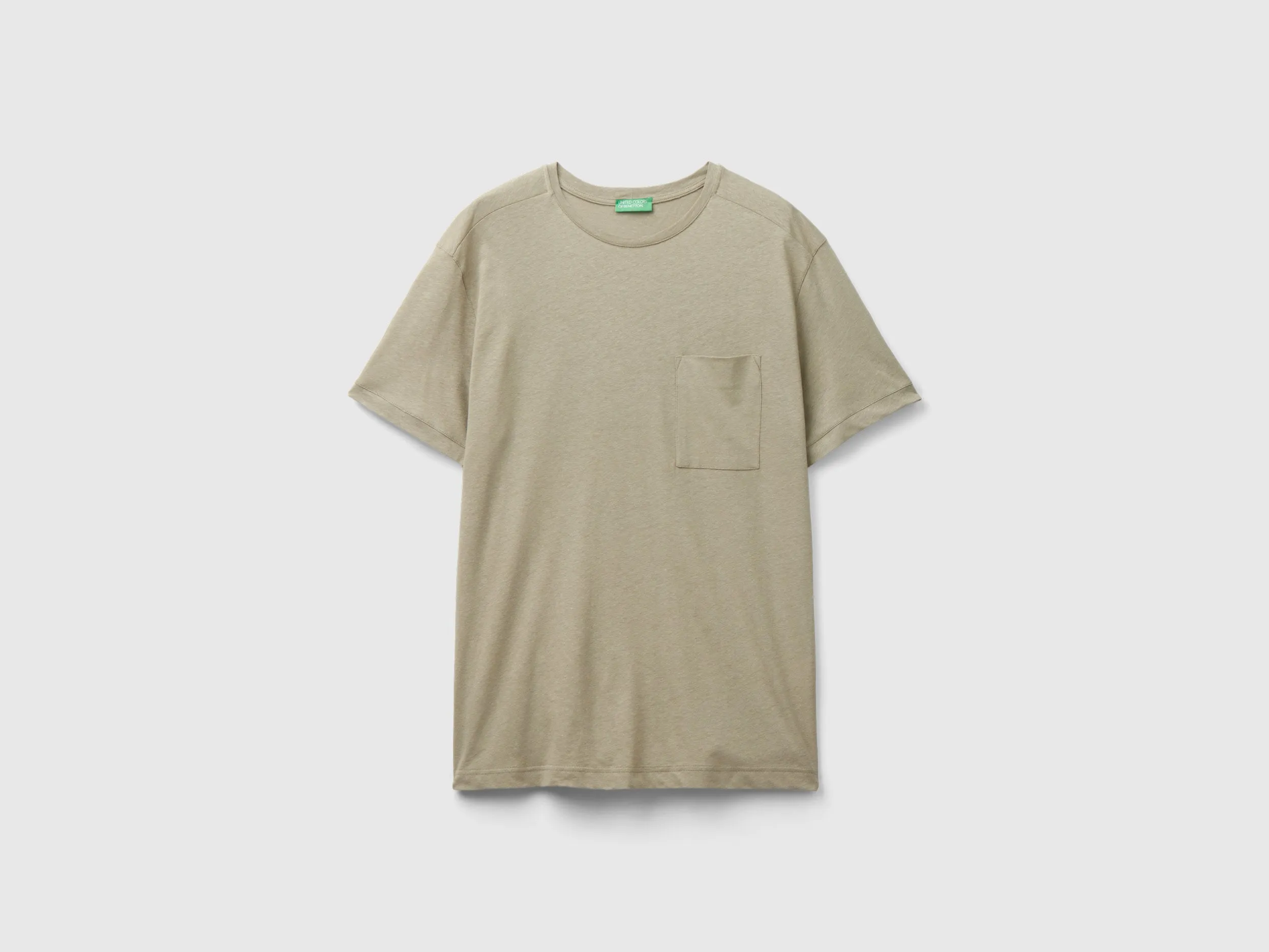 Regular Fit Round Neck Solid T-shirt