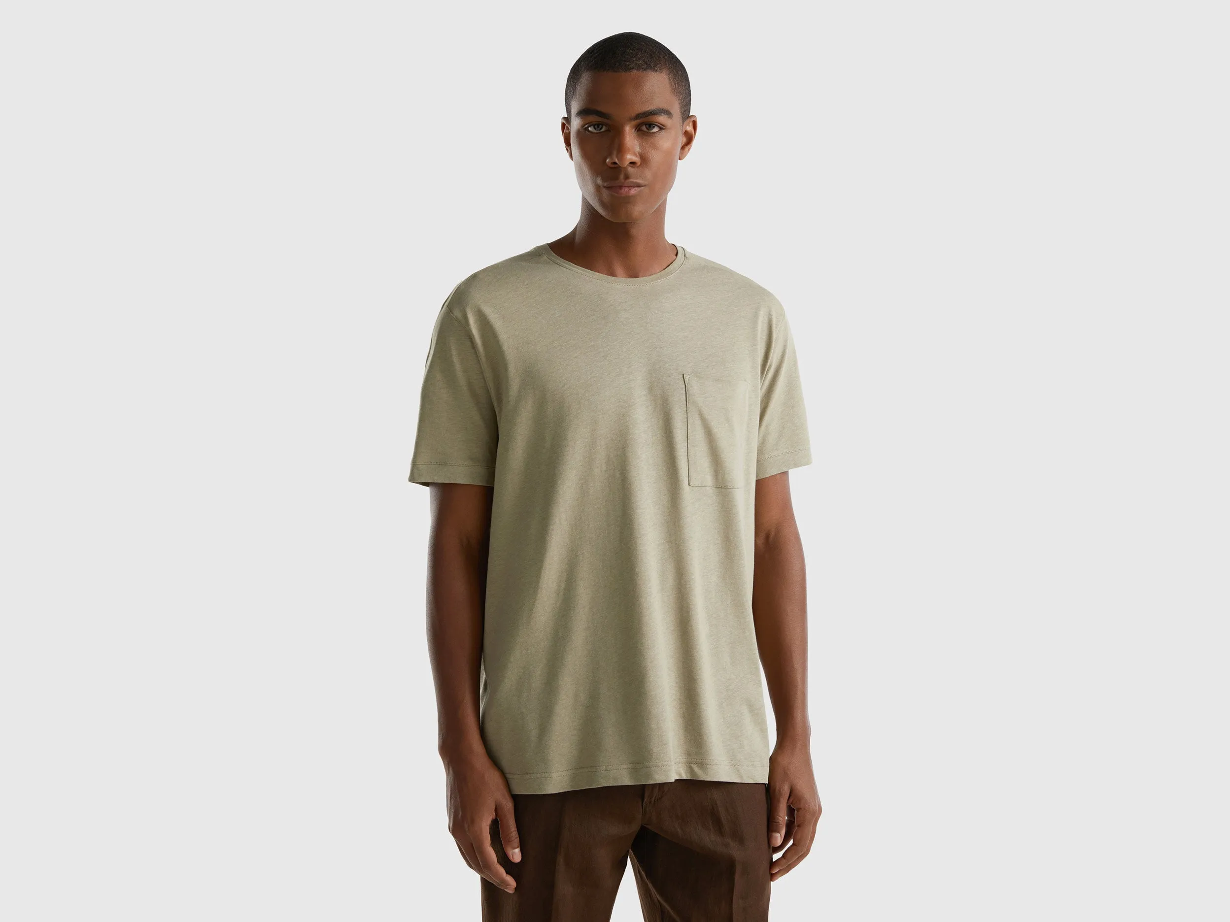 Regular Fit Round Neck Solid T-shirt