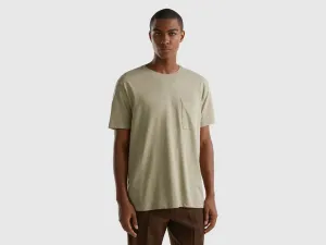 Regular Fit Round Neck Solid T-shirt