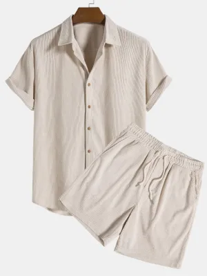 Sommerliches Polyester-Set: Gestreiftes Shirt & Trendige Shorts